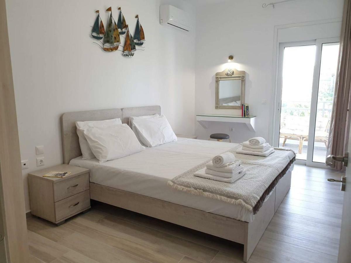 Sea Breeze Villa Хараки Екстериор снимка